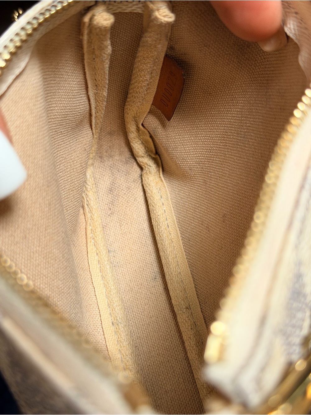 Louis Vuitton Damier Azur Mini Pochette Accessoires - Picture 16 of 16